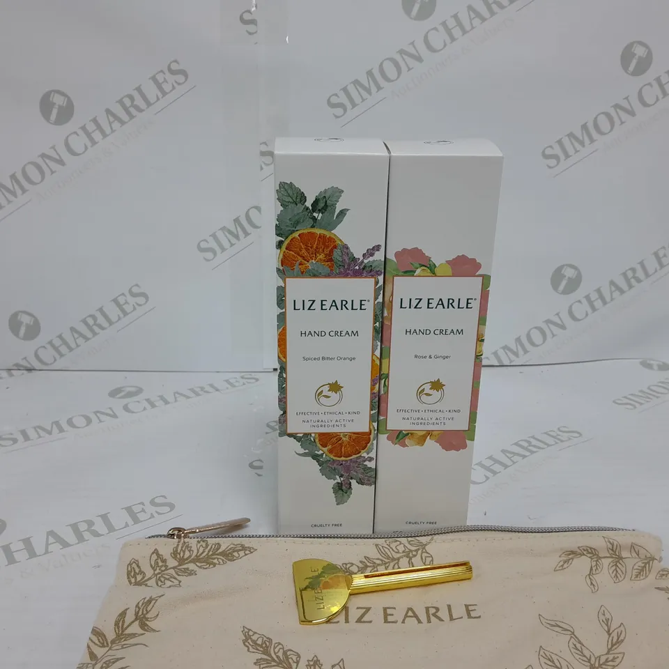 LIZ EARLE HAND CREAM BAG GIFT SET 