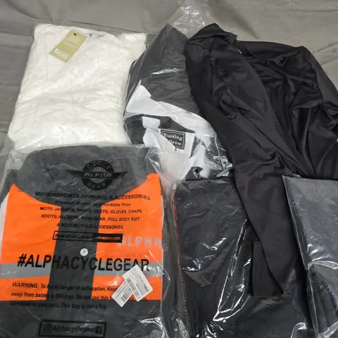 APPROXIMATELY 40 ASSORTED CLOTHING ITEMS IN VARIOUS SIZES, STYLES & COLOURS TO INCLUDE TOPS, JACKETS, DRESSES, ETC - COLLECTION ONLY