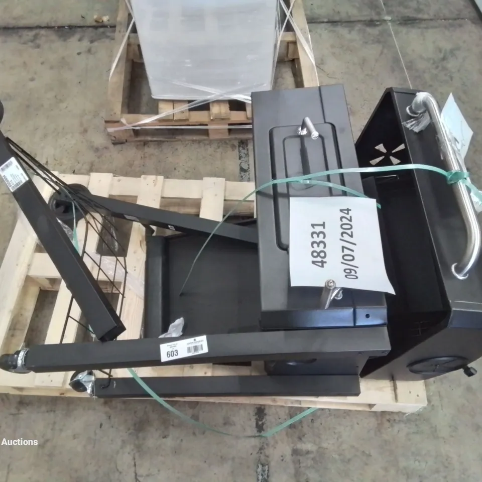 CHAR-BROIL 3500 - PERFORMANCE CHARCOAL BARBECUE - UNPROCESSED RAW RETURN