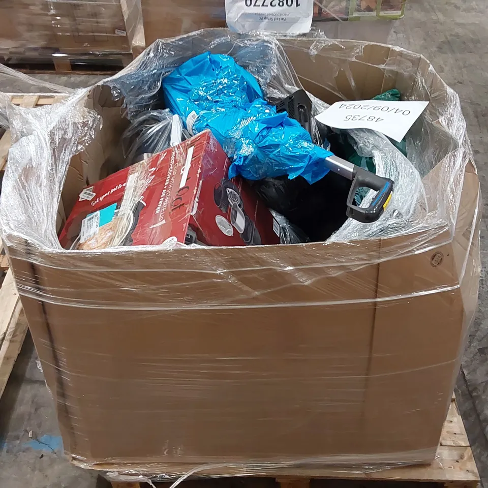 PALLET OF APPROXIMATELY 13 UNPROCESSED RAW RETURN HOUSEHOLD AND ELECTRICAL GOODS TO INCLUDE;