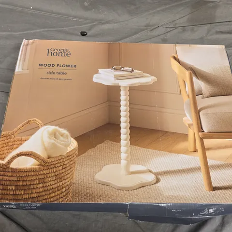 BOXED HOME WOOD FLOWER SIDE TABLE IN WHITE