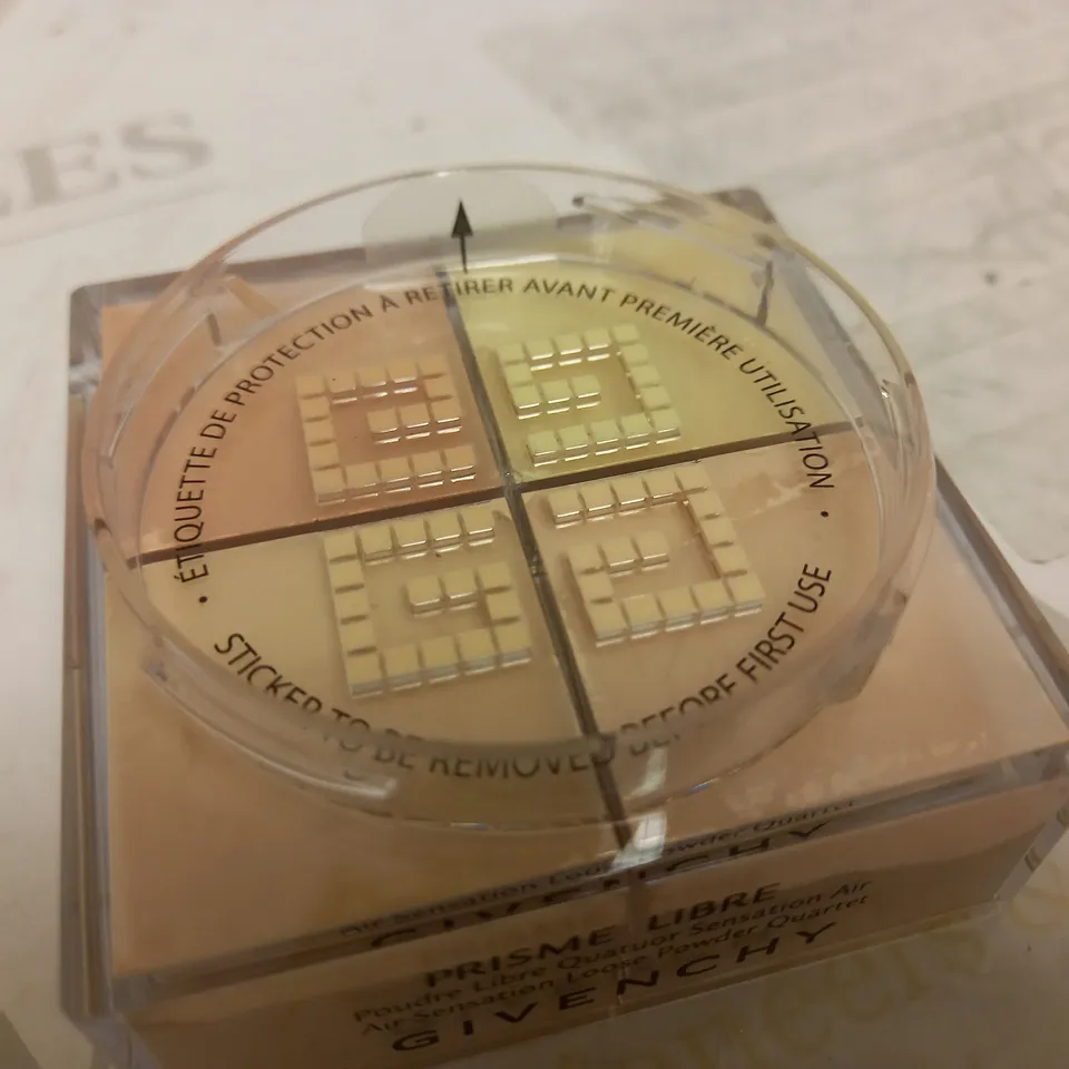 GIVENCHY PRISME LIBRE AIR SENSATION LOOSE POWDER QUARTET IN 73 DANDY BEIGE