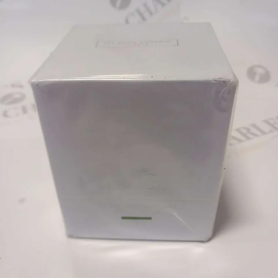 BOXED AND SEALED THE WHITE COMPANY LONDON LIME AND BAY LIME, BLOSSOM AND ORANGE SCENTED CANDLE 140G