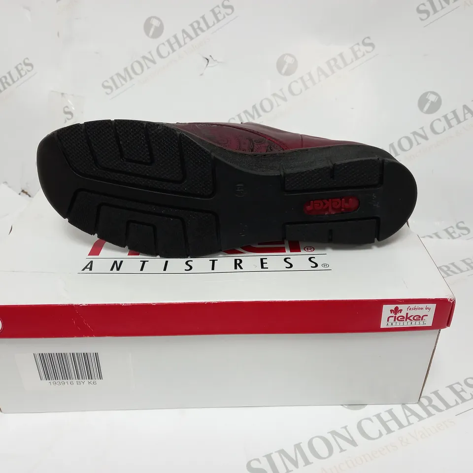BOXED PAIR OF RIEKER SHOES SIZE EUR 39