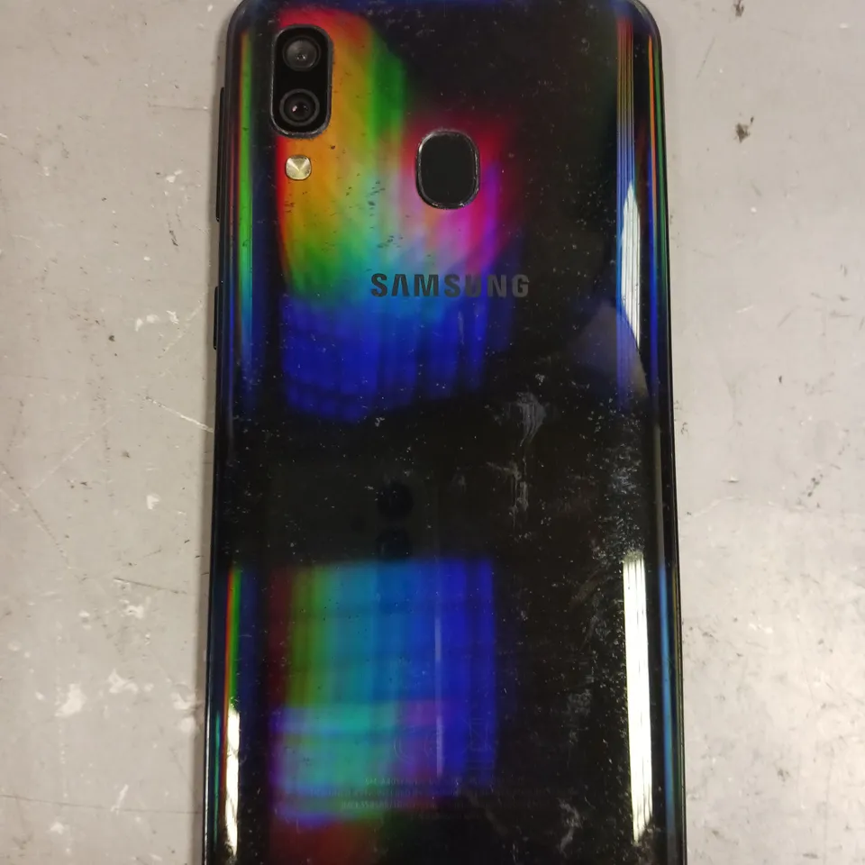 SAMSUNG GALAXY A40 SMARTPHONE 