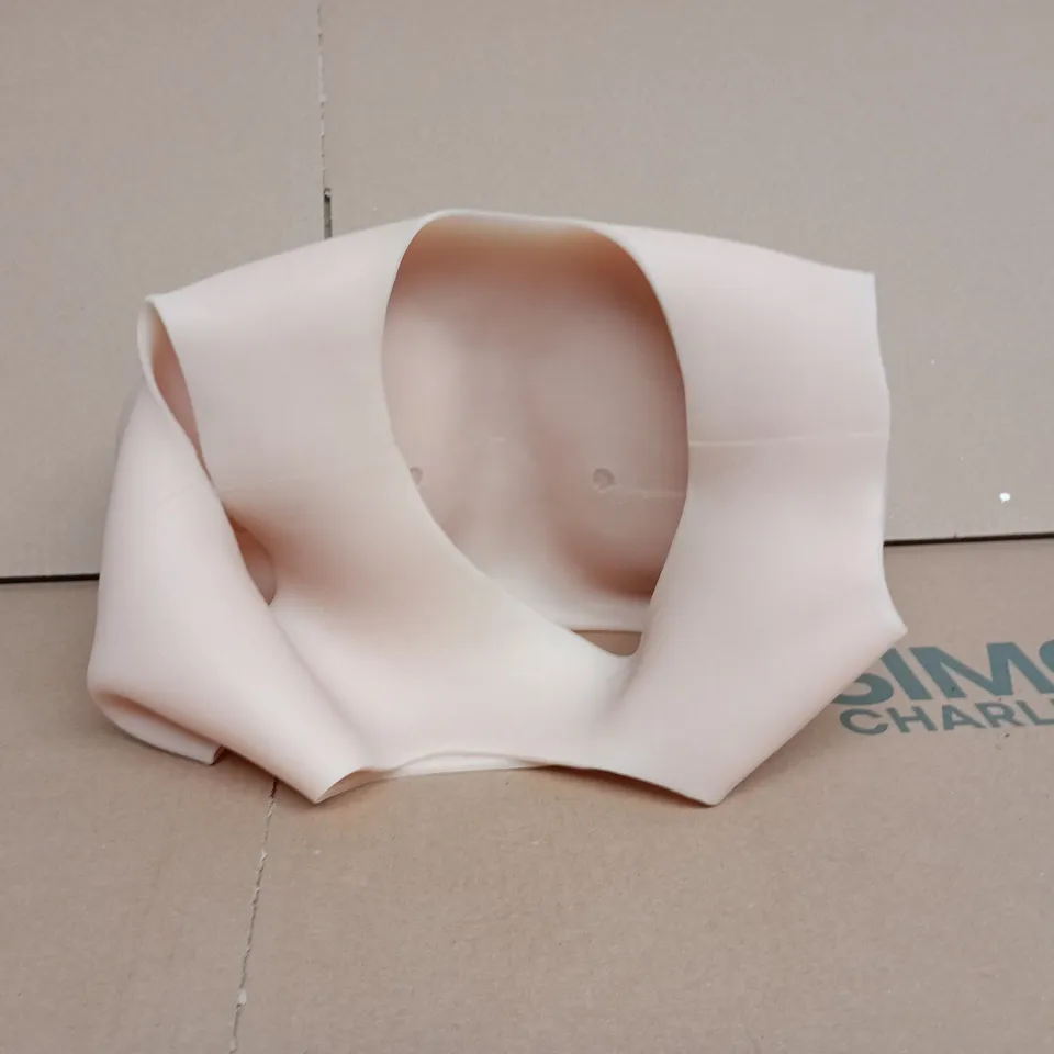 WEARABLE SILICONE BREAST PROSTHESES BOXED