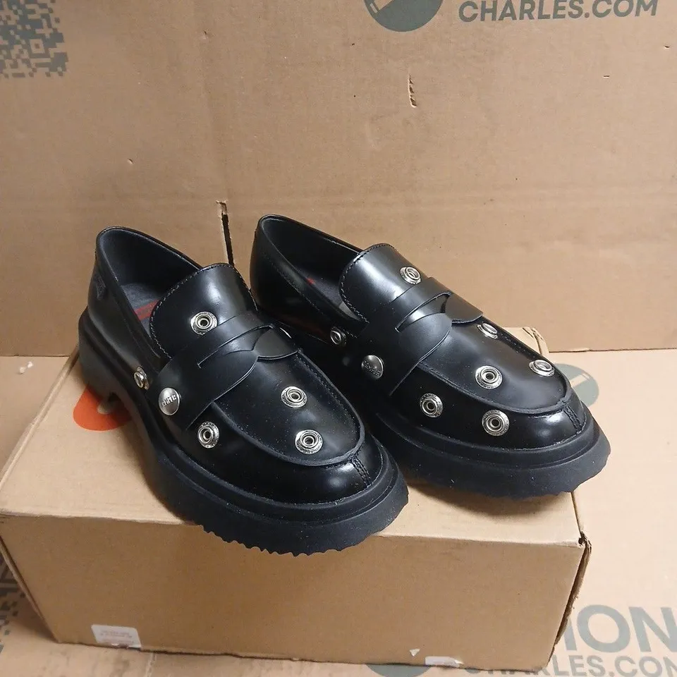 CAMPER BLACK LEATHER LOAFERS WITH METAL EYELET EMBELLISHMENTS, PLATFORM SOLE BOXED SIZE 36