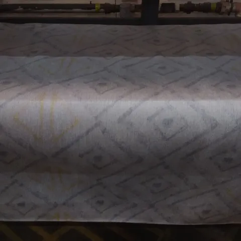 LAMAVOLA LINE CARPET - YELLOW/ GREY