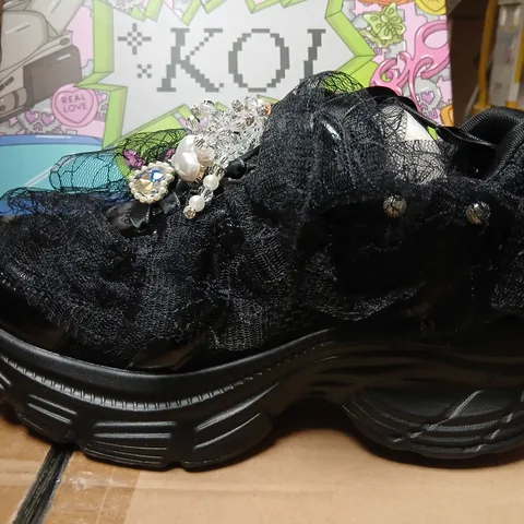 KOI UK SIZE 6 WOMEN'S BLACK PLATFORM SHOES WITH PEARL & CRYSTAL EMBELLISHMENTS