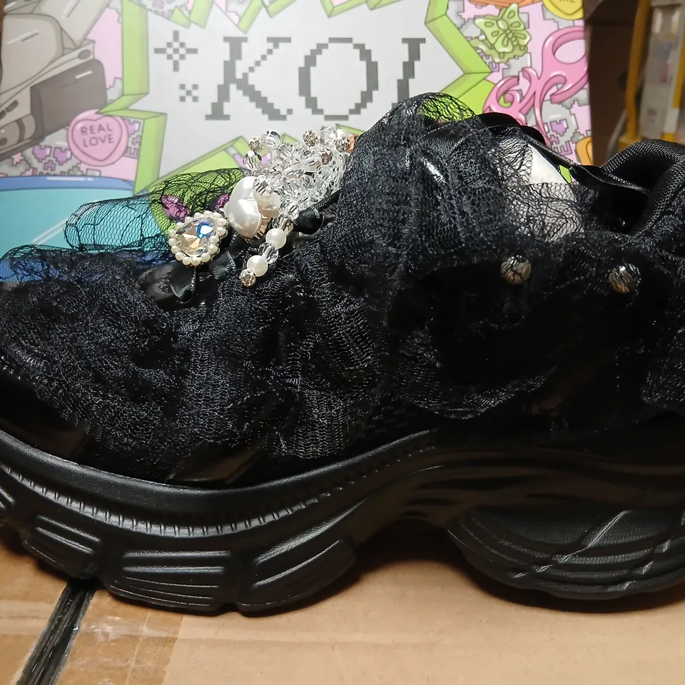 KOI UK SIZE 6 WOMEN'S BLACK PLATFORM SHOES WITH PEARL & CRYSTAL EMBELLISHMENTS