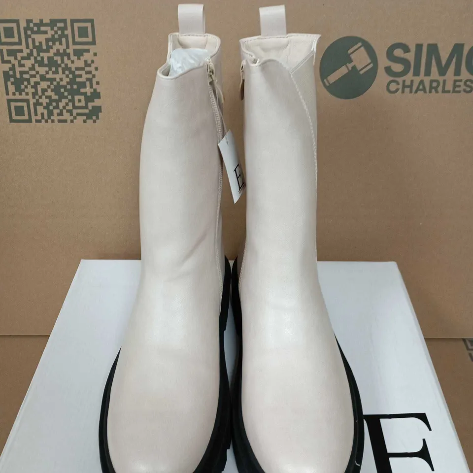 BOXED PAIR OF EMMA SHOES BY EMMA WHITE LEATHER ANKLE BOOTS – SAND - UK SIZE 5