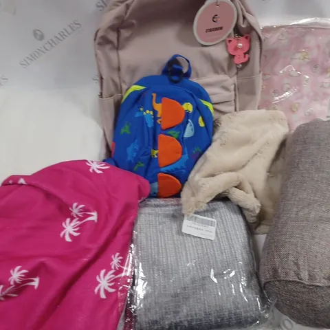 LARGE QUANTITY OF ASSORTED HOME FABRIC ITEMS