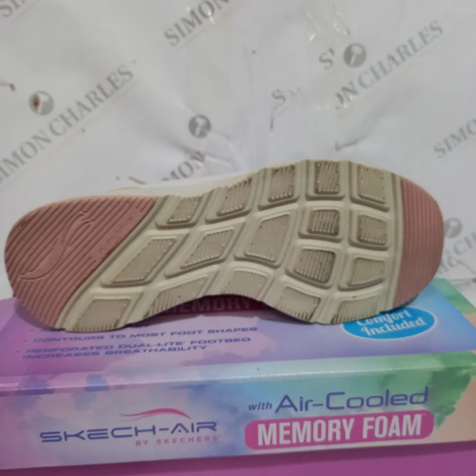 BOXED PAIR OF SKECHERS AIR COURT TRAINERS IN PINK & WHITE SIZE 6