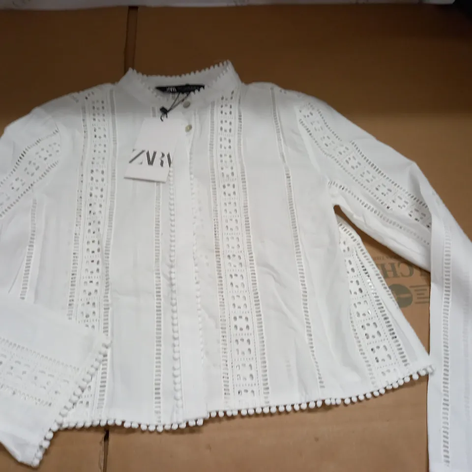 ZARA WHITE BLOUSE - XS