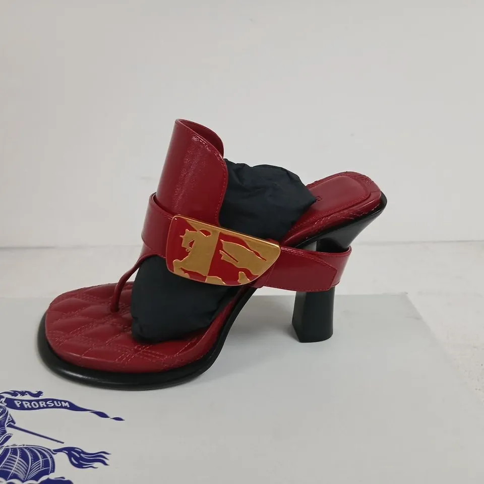 BURBERRY RED LEATHER SANDALS – UK 3 (EU 36)