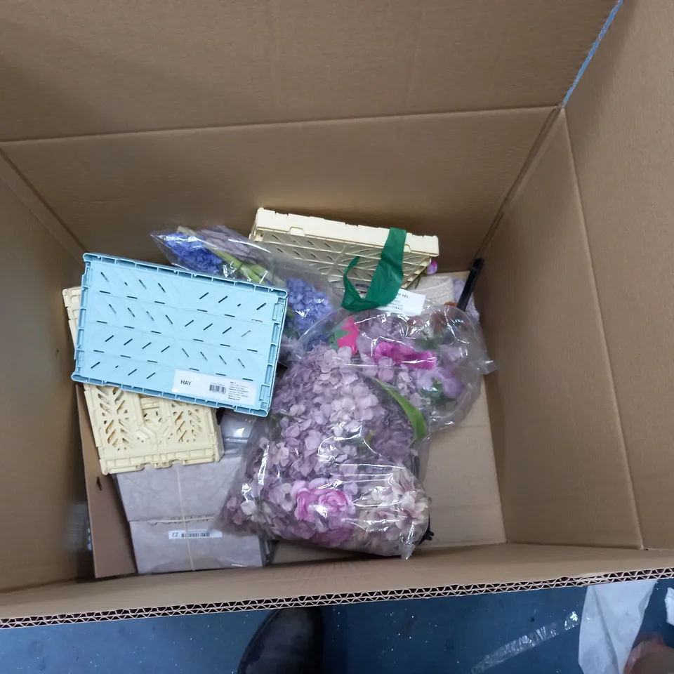 BOX OF ASSORTED ITEMS TO INCLUDE A WICKER LATTERN, A WICKER BASKET AND A SELF ADHESIVE FILM