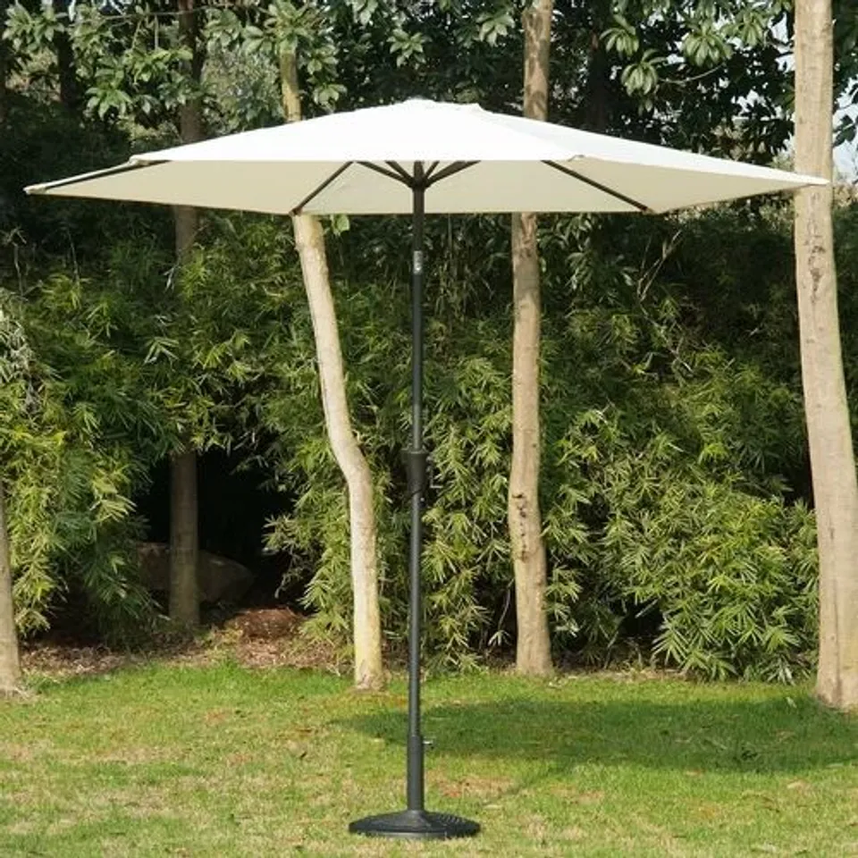BOXED GARDEN 2.7M TRADITIONAL PLASTIC PARASOL