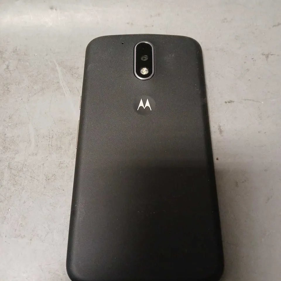 MOTOROLA BLACK MOBILE PHONE 