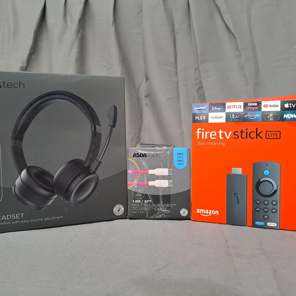 BOX OF APPROXIMATELY 40 ASSORTED ELECTRICAL ITEMS TO INCLUDE USB PC HEADSET, USB CABLE, FIRE TV STICK, ETC