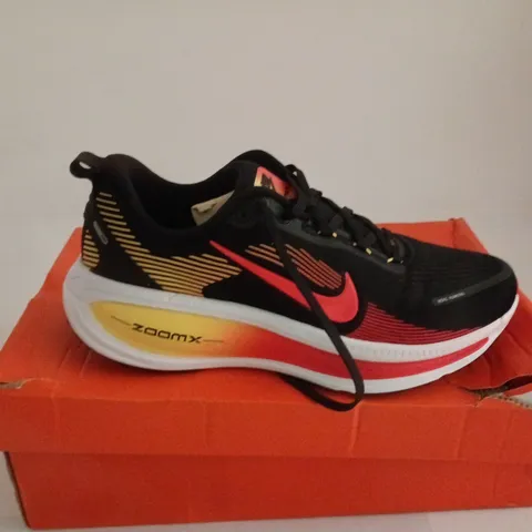 NIKE ZOOM X BLACK/MULTI TRAINERS SIZE UK 10 BOXED
