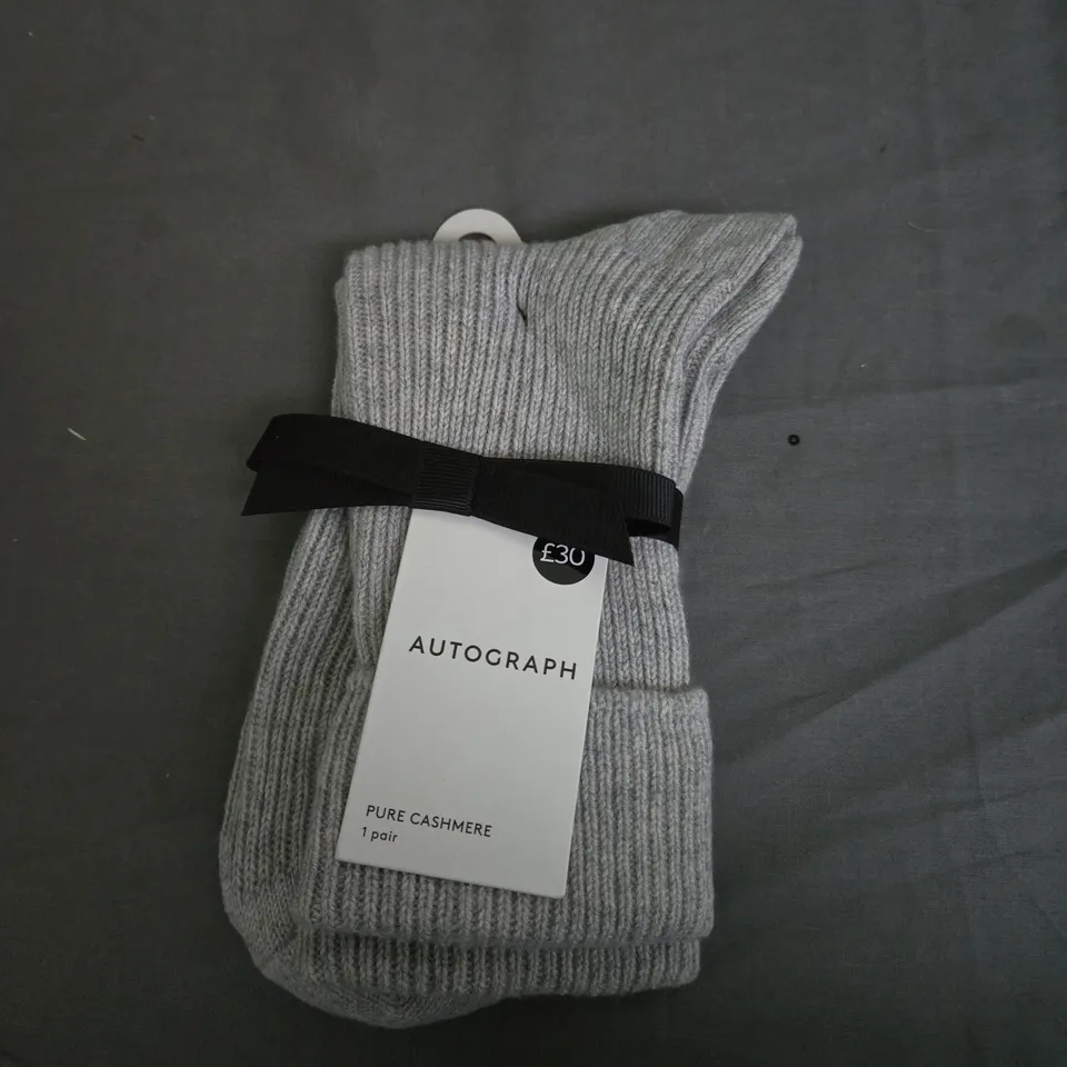 AUTOGRAPH PURE CASHMERE SOCKS SIZE 6-8