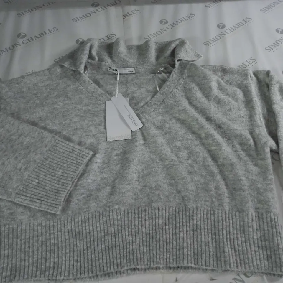 BERSHKA GREY CROPPED JUMPER - EUR M