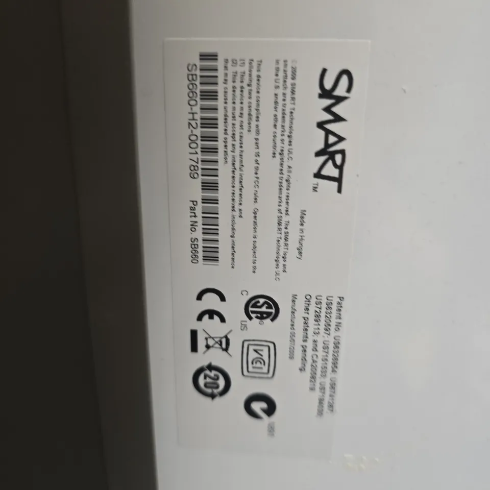 SMART TECHNOLOGIES SB660 64-INCH INTERACTIVE SMART BOARD