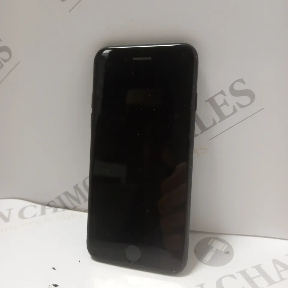 APPLE IPHONE 7 (A1778) SMARTPHONE