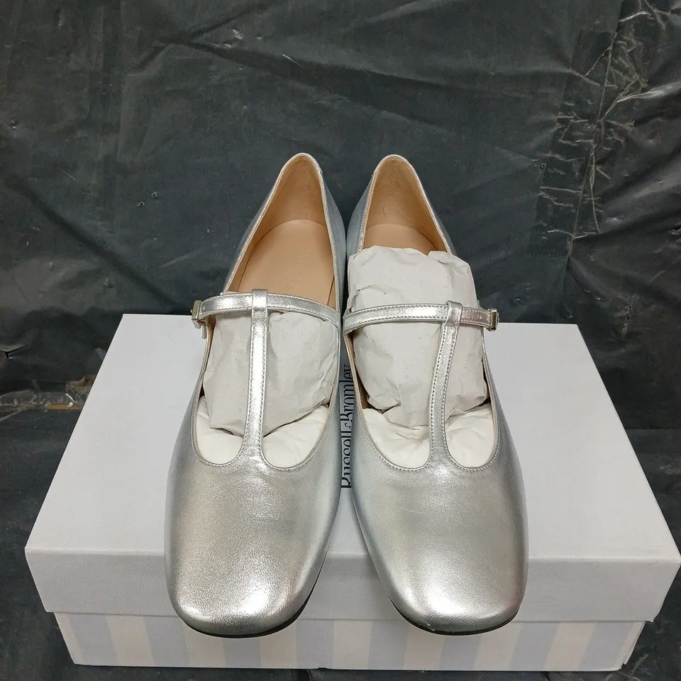 BOXED PAIR OF RUSSELL AND BROMLEY TABBY SHOES - UK SIZE 41