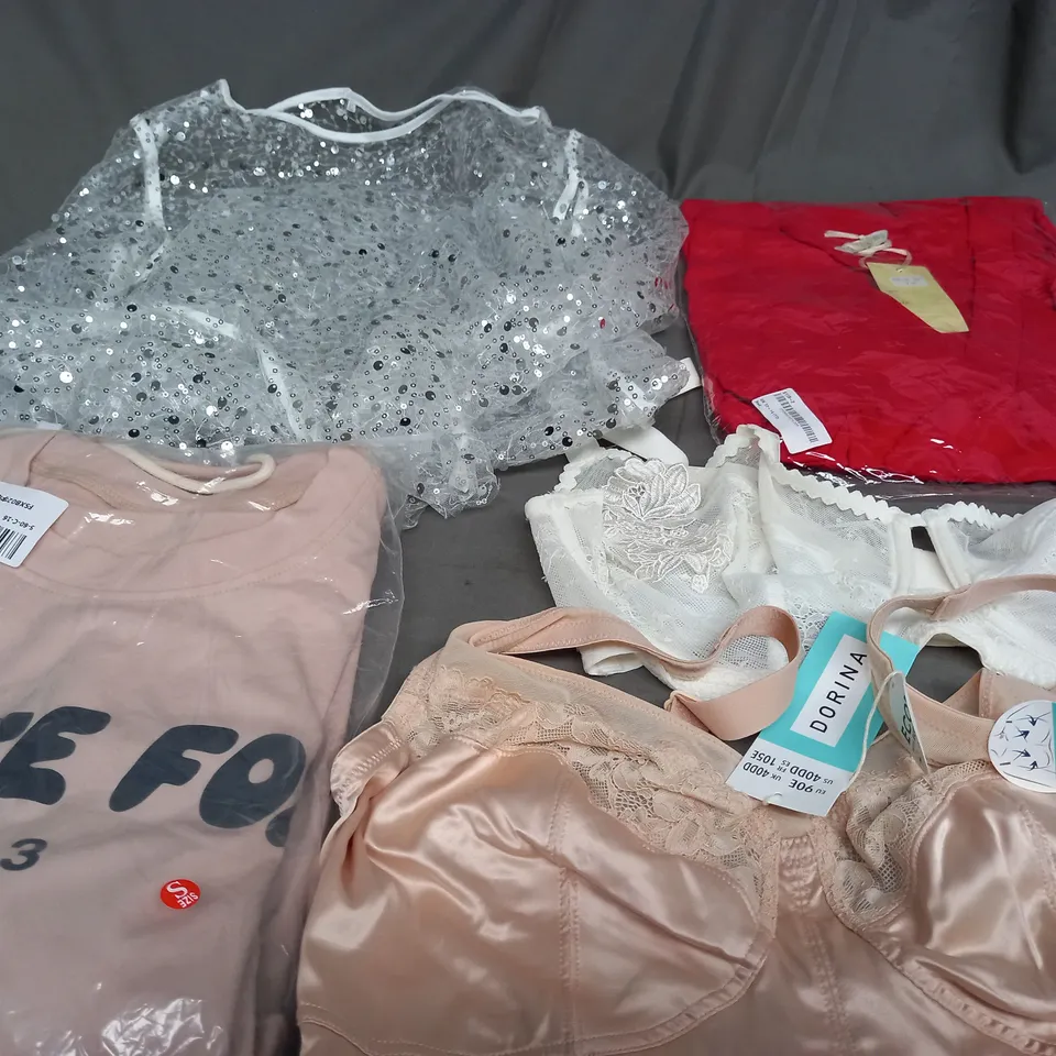 BOX OF APPROXIMATELY 25 ASSORTED CLOTHING ITEMS TO INCLUDE -BRA , DRESS , PANTS ETC