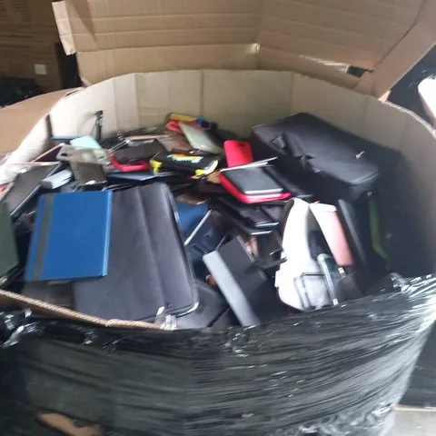PALLET OF A SIGNIFICANT QUANTITY OF ASSORTED ELECTRICAL ACCESSORIES, TO INCLUDE PHONE AND TABLET CASES, ETC