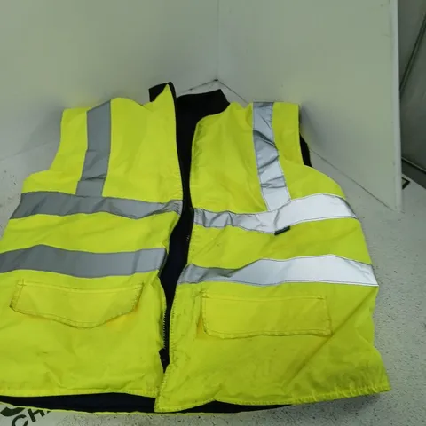 PORTWEST HIGH-VISIBILITY JACKET – HI-VIS YELLOW