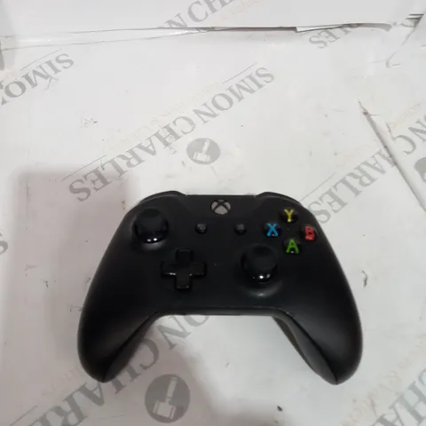 XBOX ONE CONTROLLER - BLACK