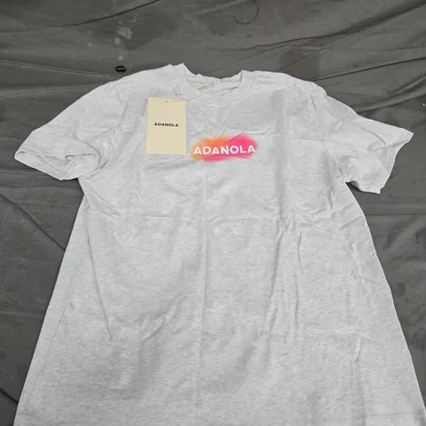 ADANOLA DISTANCE SHORT SLEEVE OVERSIZED T-SHIRT IN LIGHT MELANGE GREY - LARGE