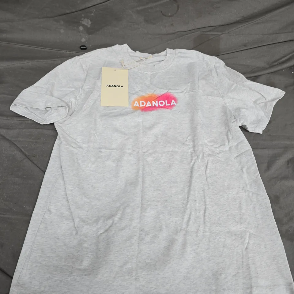ADANOLA DISTANCE SHORT SLEEVE OVERSIZED T-SHIRT IN LIGHT MELANGE GREY - LARGE