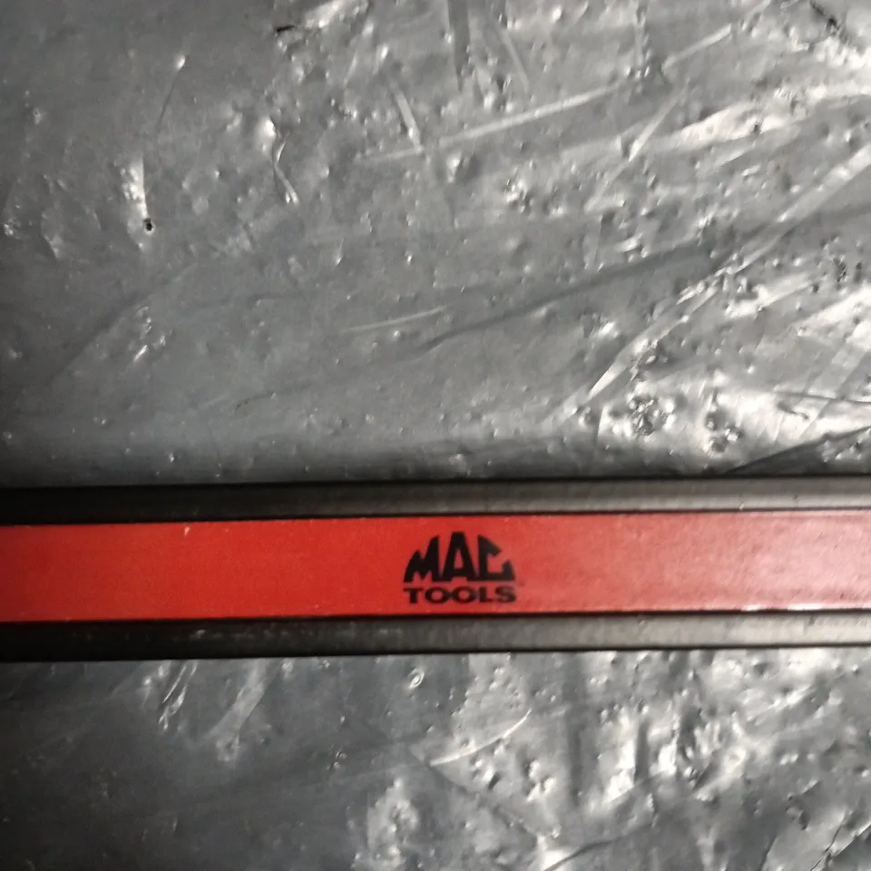 MAC TOOLS MAGRAIL24 MAGNETIC RAIL – RED & BLACK