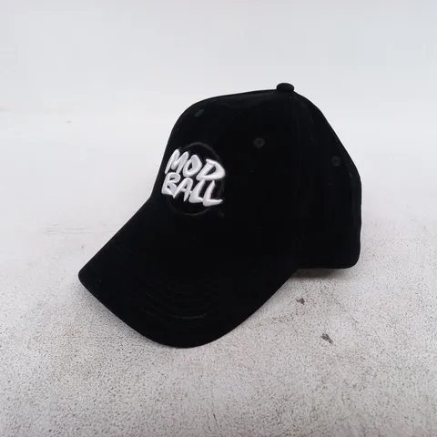 MOD BALL CAP IN BLACK