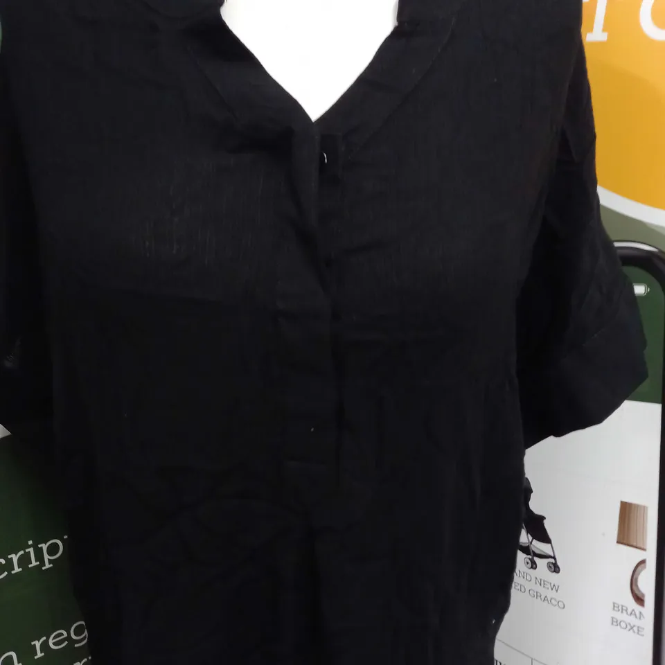 MAISON DE NIMES CRINKLE BLOUSE - LARGE IN WHITE