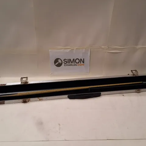 POOL CUE CASE – BLACK RECTANGULAR HARD CASE WITH CUE INSIDE