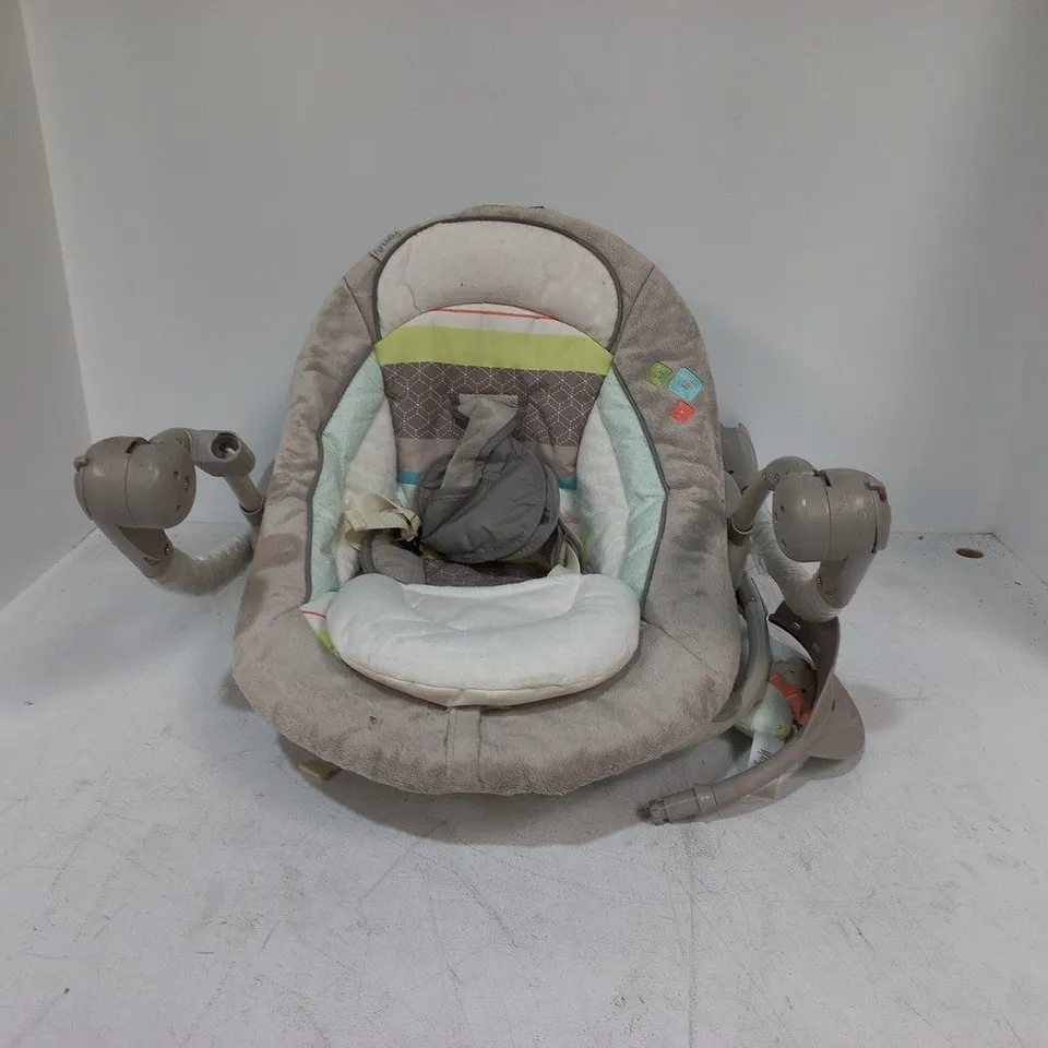 UNBOXED INGENUITY BABY BOUNCER IN GREY