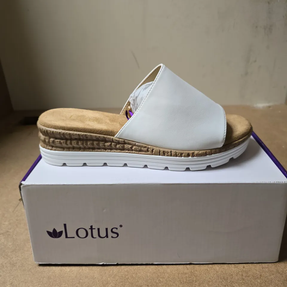 BOXED PAIR OF LOTUS WOMEN'S WHITE SLIP-ON SANDALS – 7