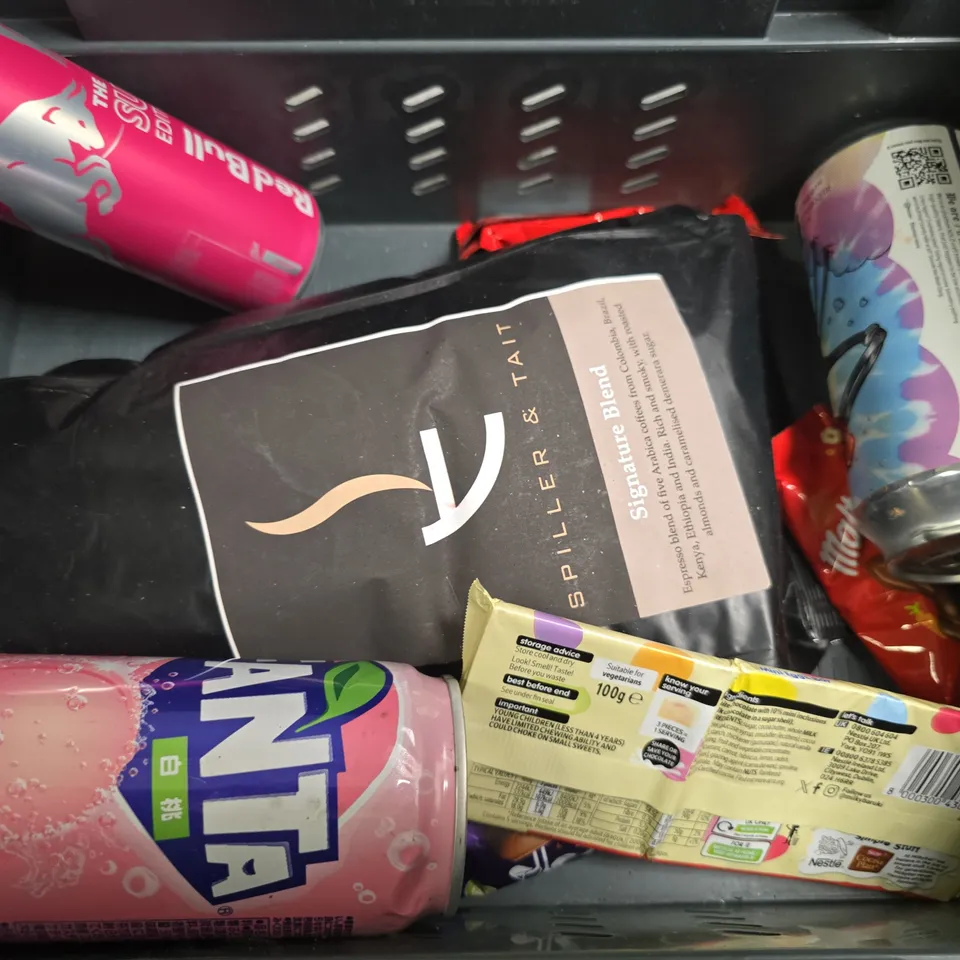 APPROXIMATELY 8 ASSORTED FOOD & DRINK ITEMS TO INCLUDE - MONSTER , ORANGE SQUASH , FANTA ETC