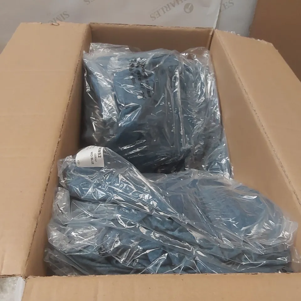 BOX CONTAINING APPROXIMATELY 12x BRAND NEW SIMPLY BE MID BLUE DENIM SKIRTS - SIZE 22
