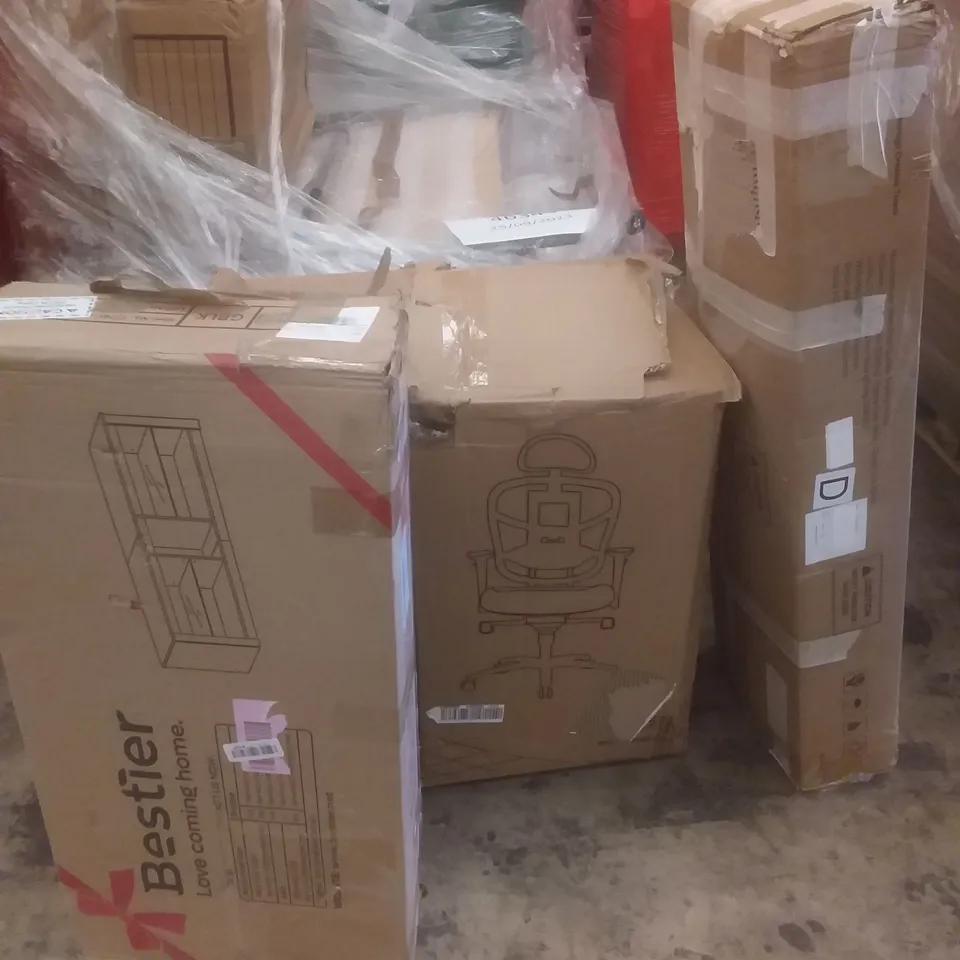PALLET OF ASSORTED ITEMS INCLUDING OFFICE CHAIR, STORAGE DRESSING TOWER, TV UNIT