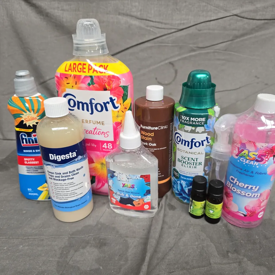 APPROXIMATELY 12 ASSORTED LIQUIDS TO INCLUDE YASS CLEAN CHERY BLOSSOM FABRIC FRESHENER, COMFORT SCENT BOOSTER, DIGESTA DRAIN CLEANER, ETC - COLLECTION ONLY