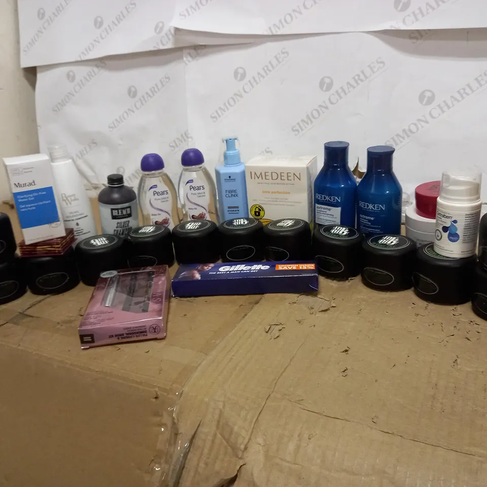 APROXIMATELY 20 BEAUTY PRODUCTS INCLUDING - REVOLUTION, REDKEN, GILLETTE