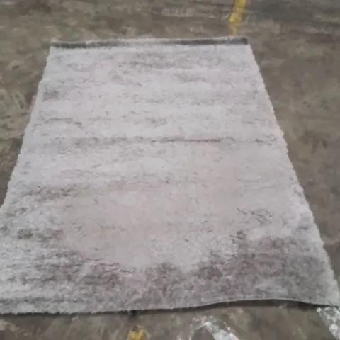 QUALITY DESIGNER AREA RUG - APPROXIMATELY 200X140