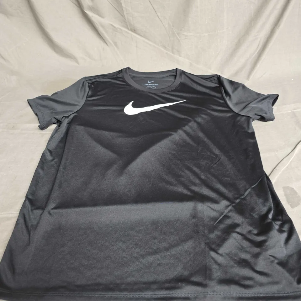 NIKE DRIFIT TEE IN BLACK SIZE L