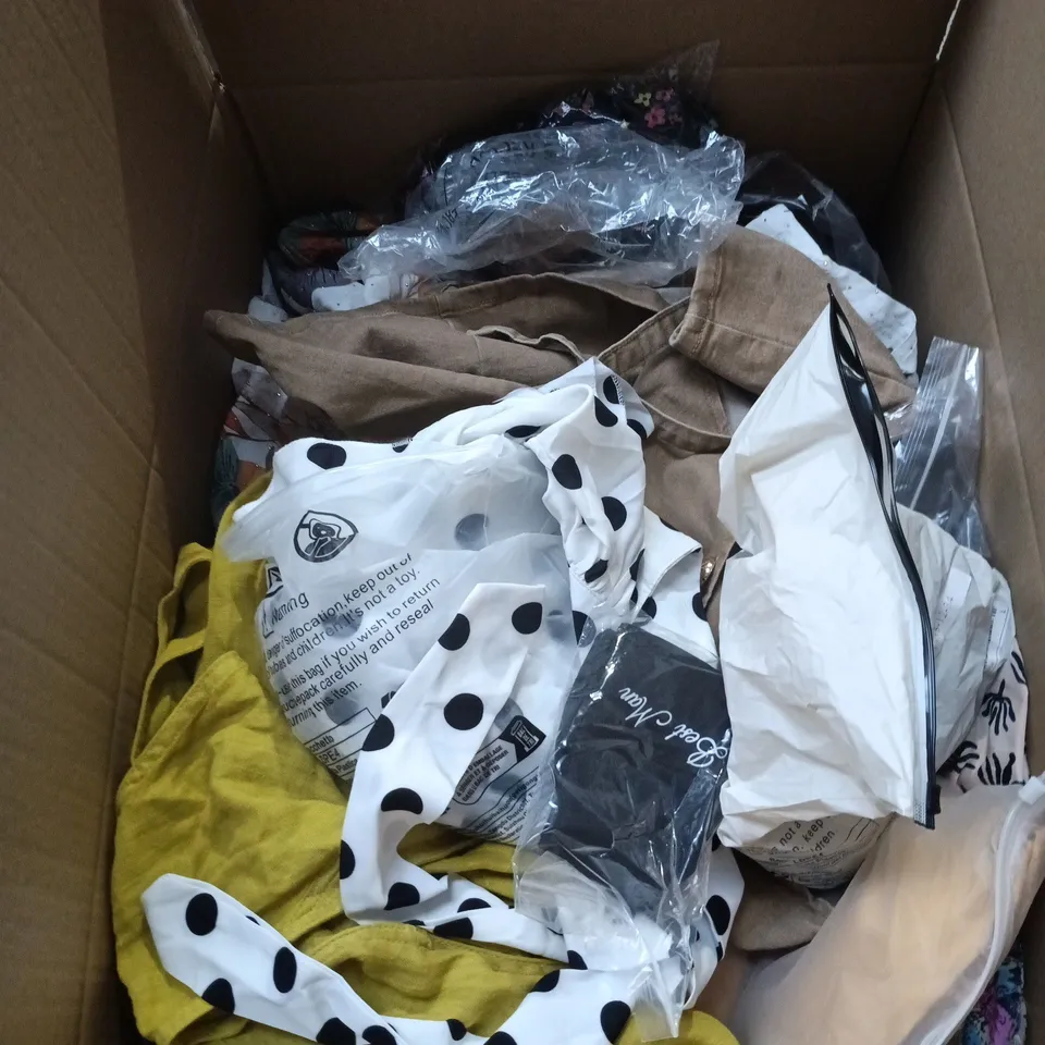 BOX OF APPROXIMATELY 25 ASSORTED CLOTHING ITEMS IN VARIOUS STYLES , COLOURS AND SIZES 