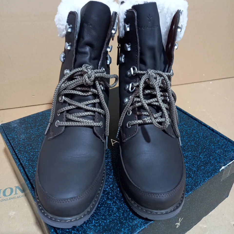 EMU OKAB WATERPROOF BOOTS ESPRESSO COLOUR SIZE 7